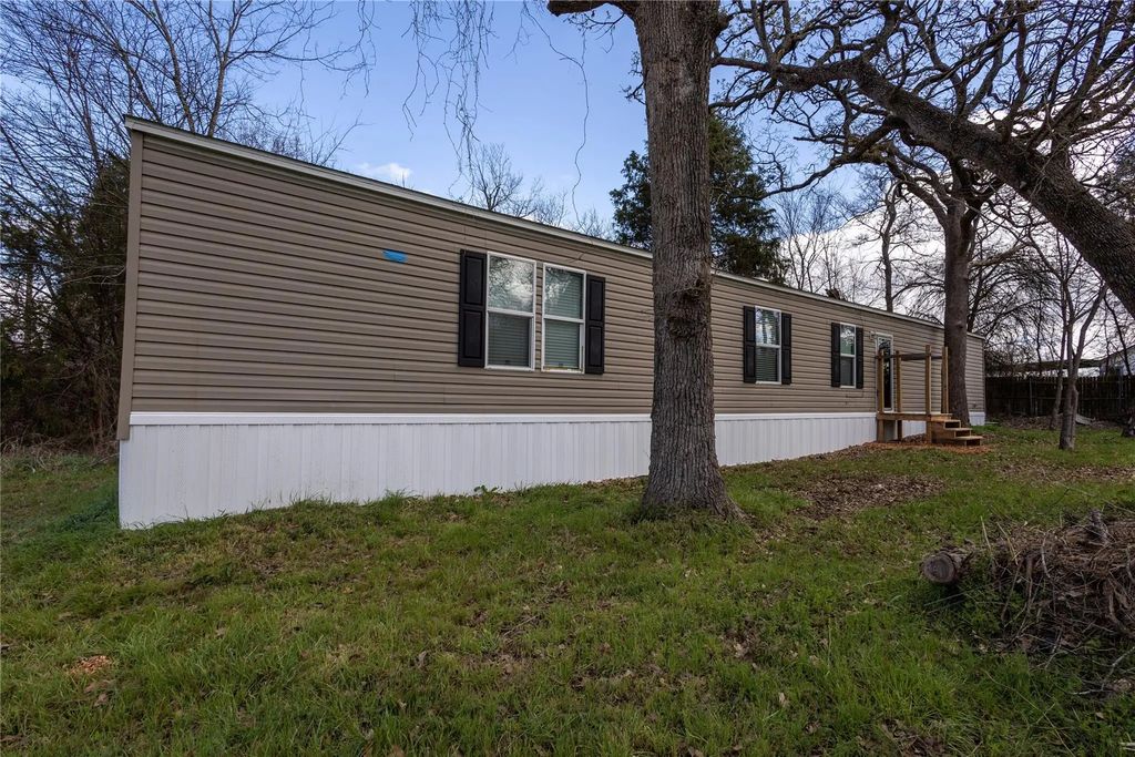 336 N Cherokee Shores Drive, Mabank
