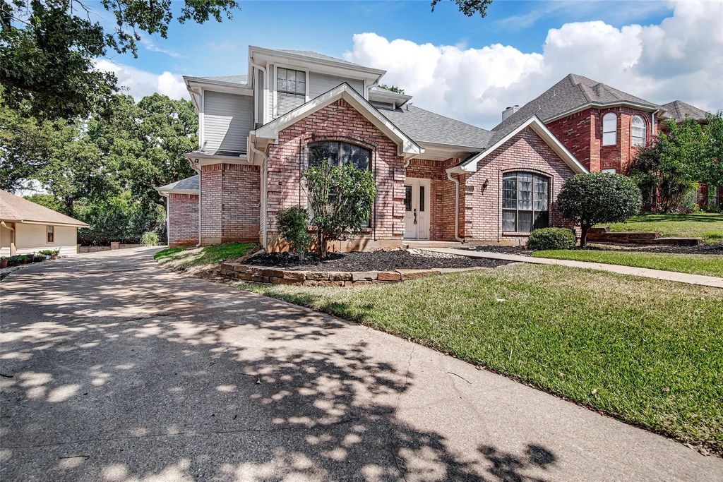 6701 Johns Court, Arlington