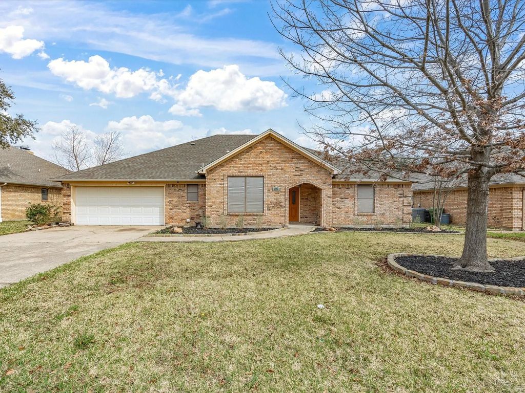 5724 Puerto Vallarta Drive, North Richland Hills