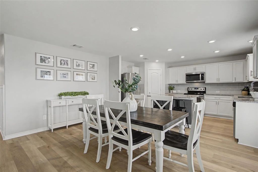 2729 Ryder Lane, Aubrey