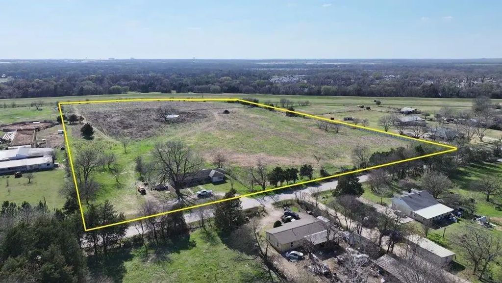 3131 Middlefield Road, Dallas