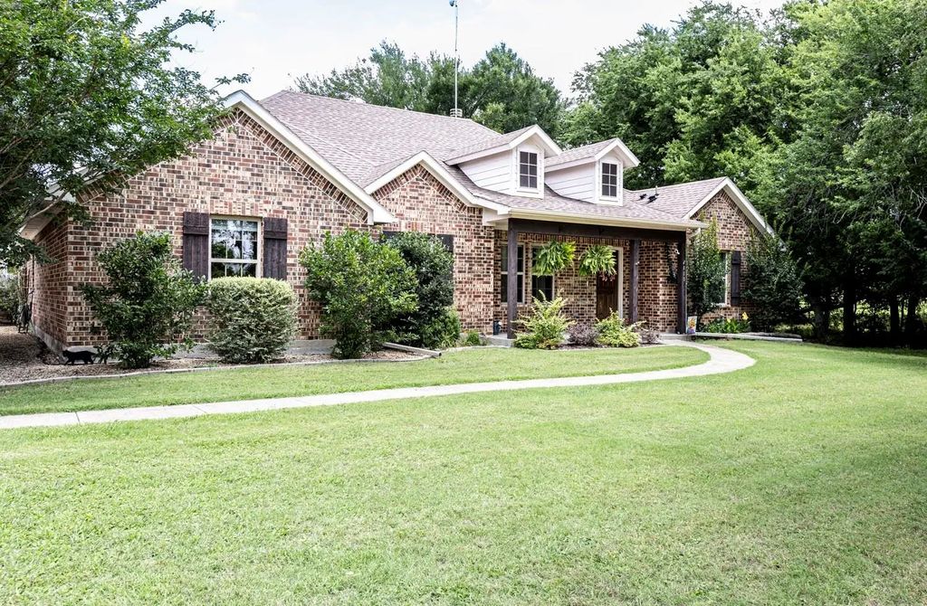 8855 County Road 2584, Royse City