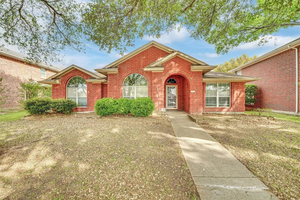 1021 Mark Twain Drive, Allen