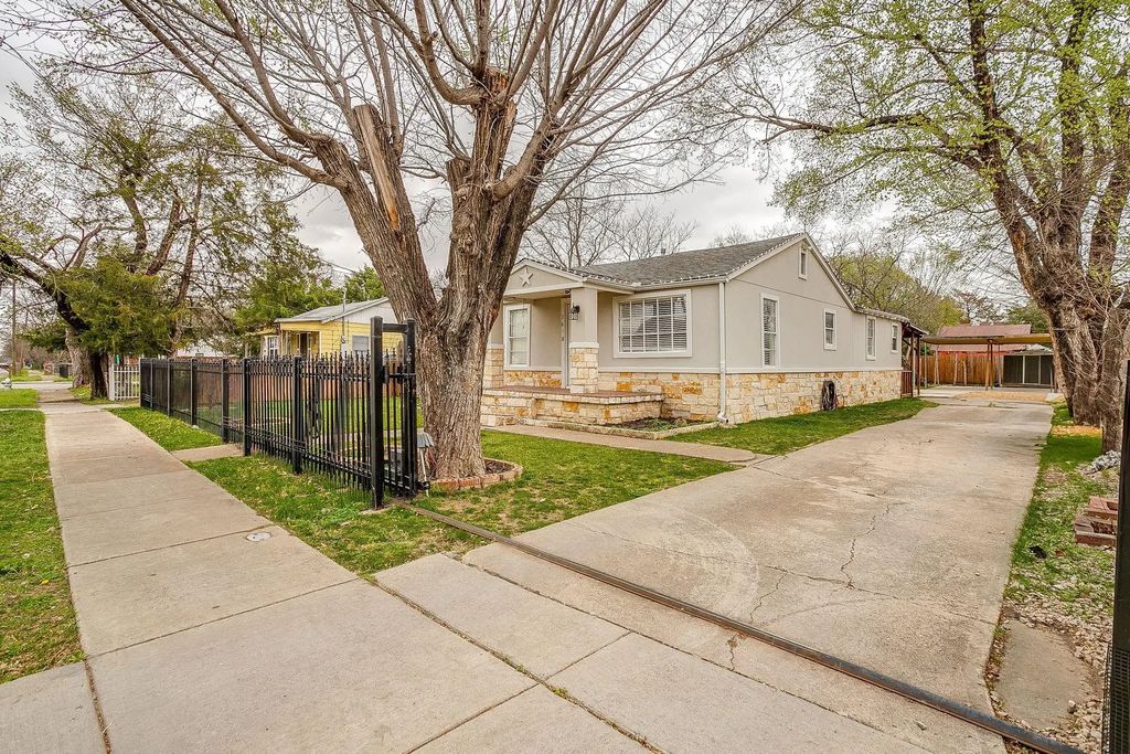 3618 Palacios Avenue, Dallas