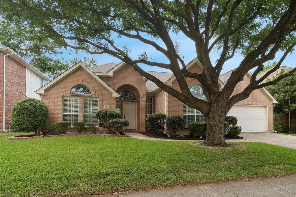 8402 Falconet Circle, McKinney