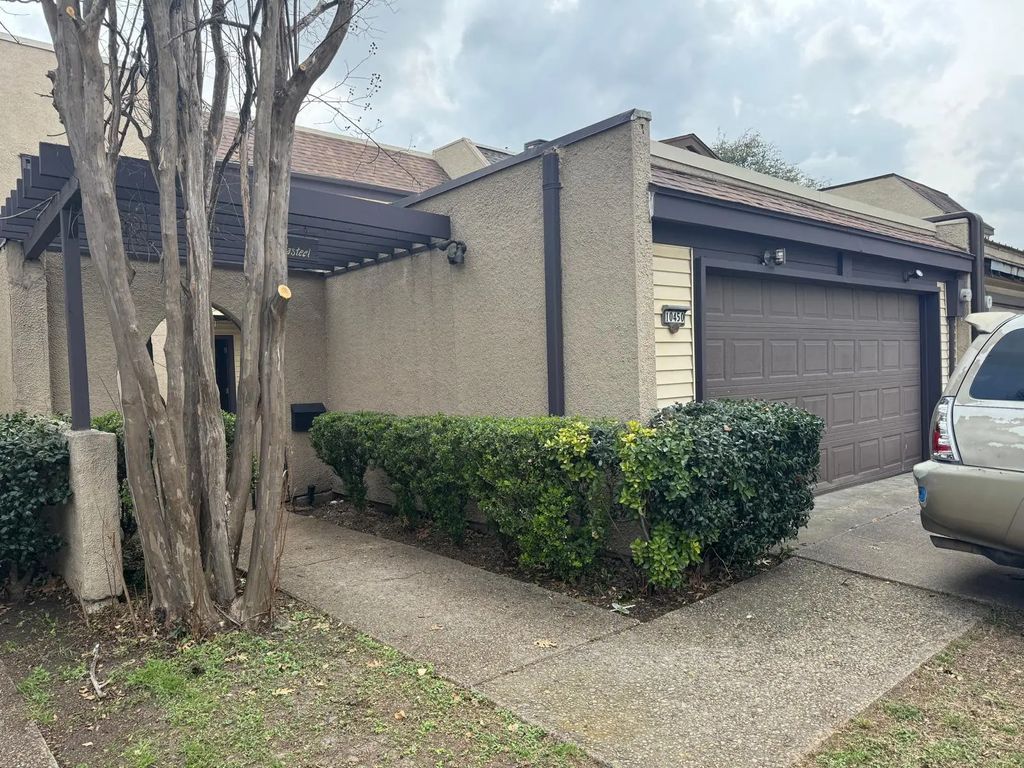 10450 Las Brisas Drive, Dallas