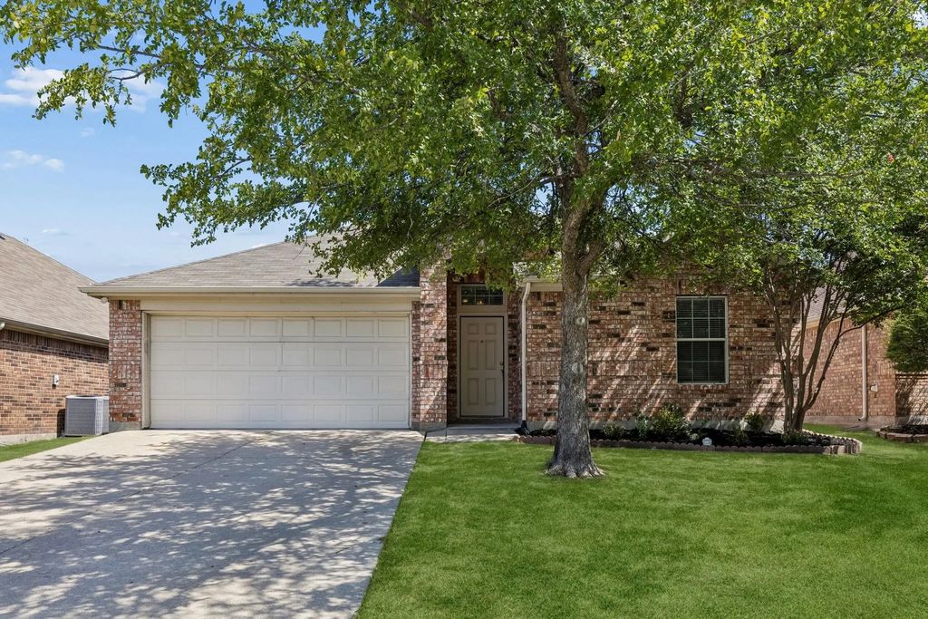 891 Austin Lane, Lavon