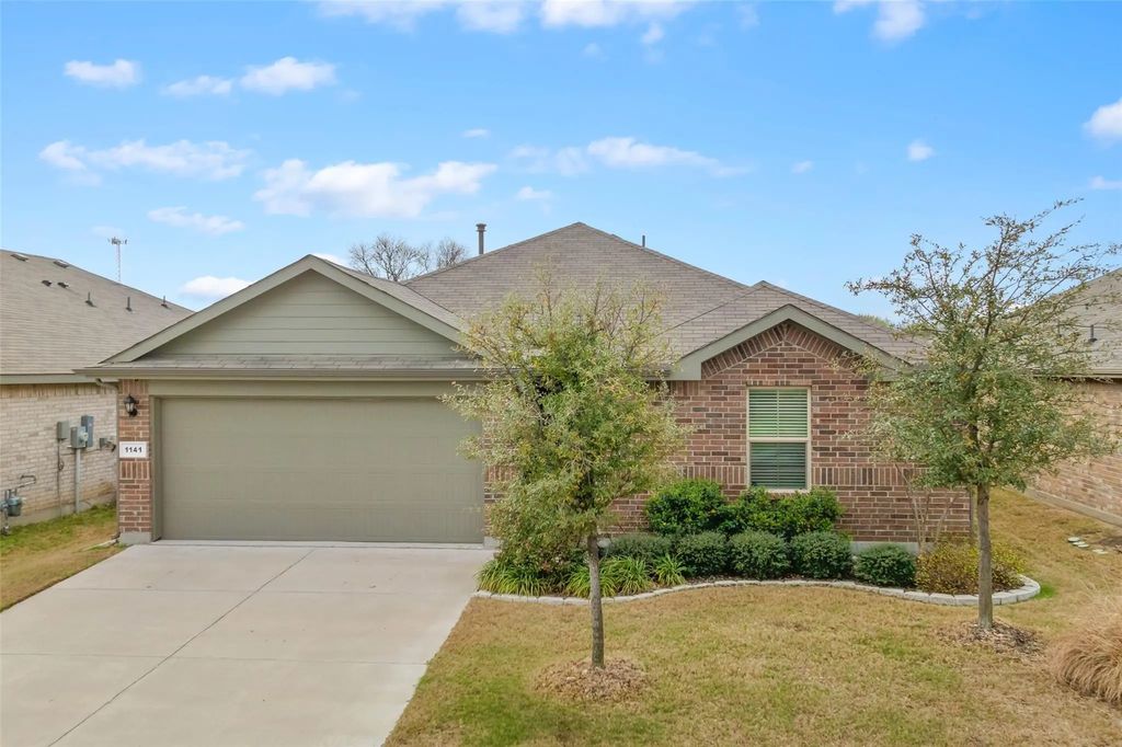 1141 Loomis Trail, Justin