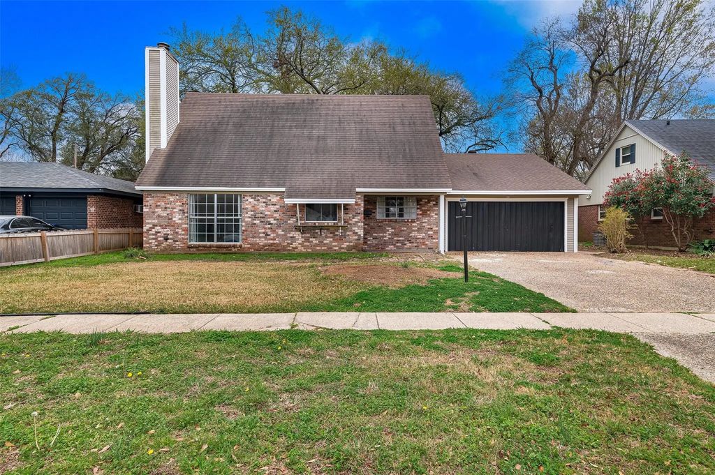 329 Tallow Lane, Shreveport