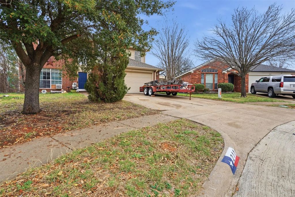 211 Jacinth Lane, Granbury