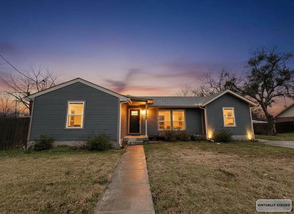 209 W County Line Road, Royse City