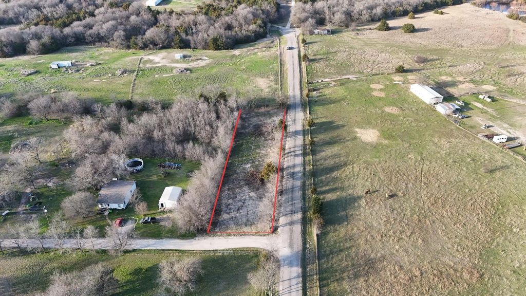 016b Ranch Rd Circle, Farmersville