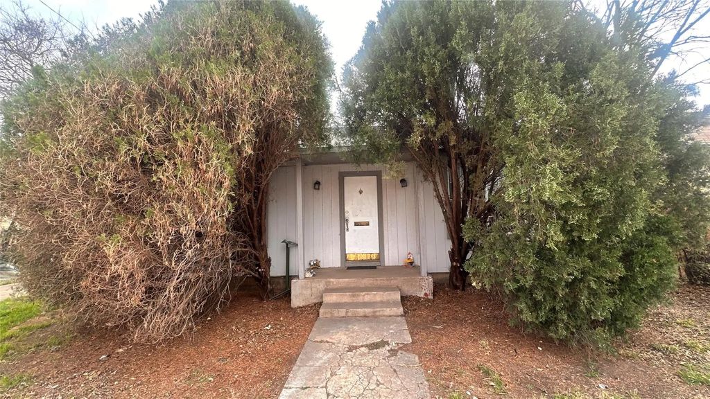 1033 S 11th Street, Abilene