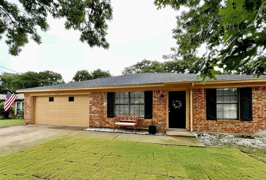 6201 Big Springs Drive, Arlington
