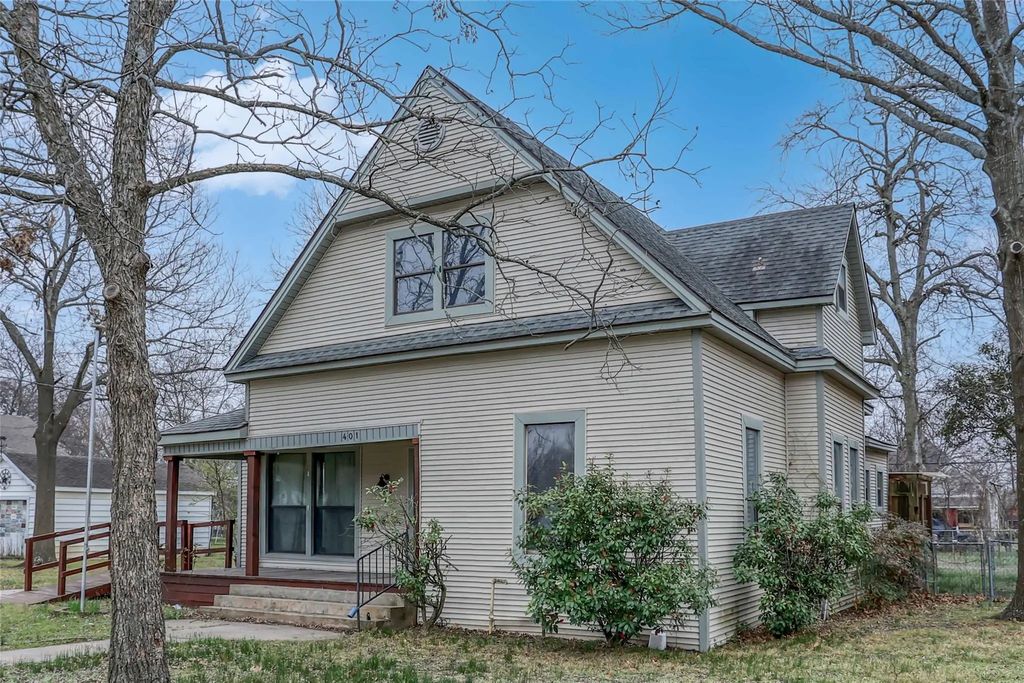 401 W Maple Street, Whitewright