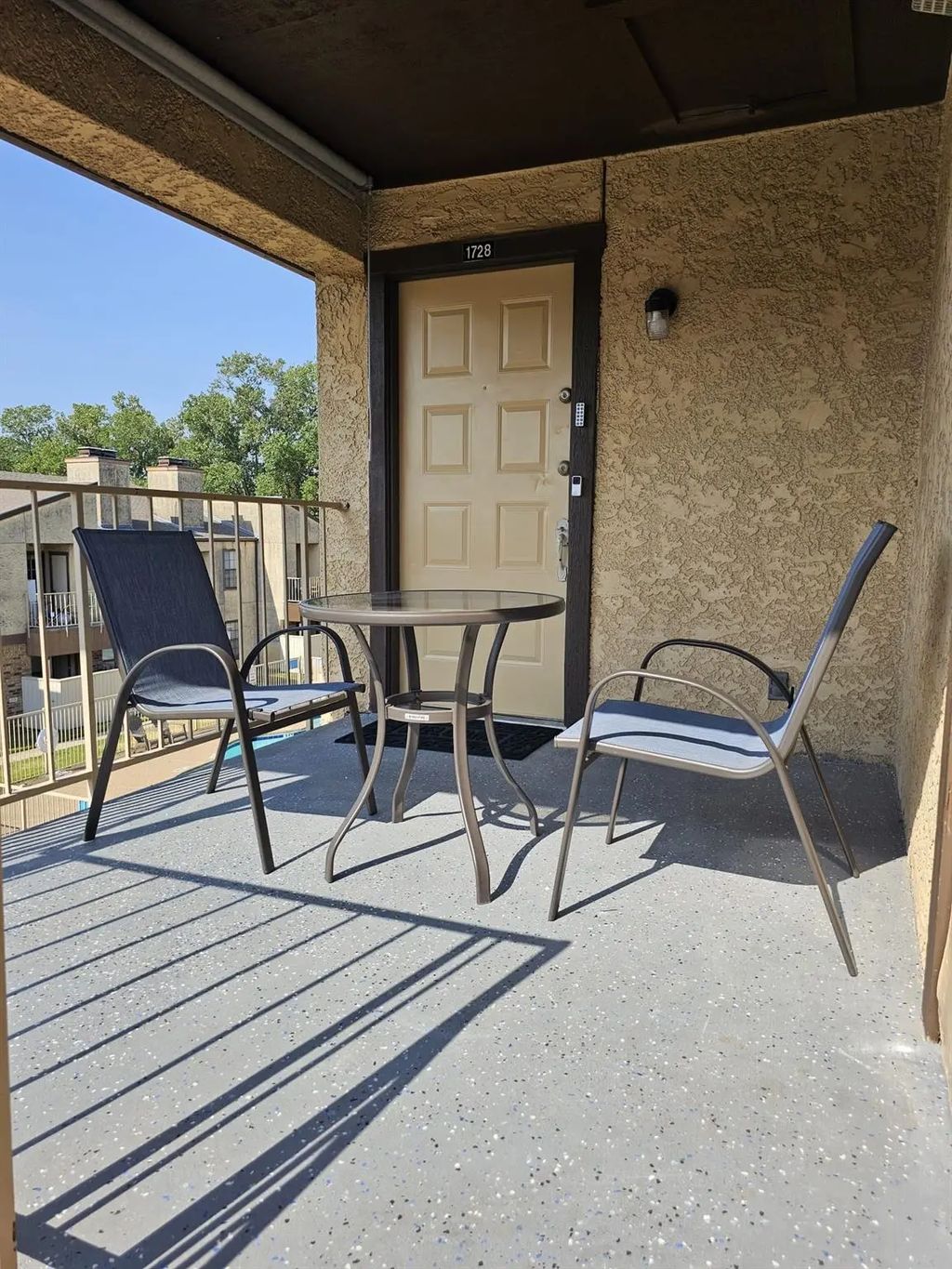 1728 Crest Point Drive, Arlington