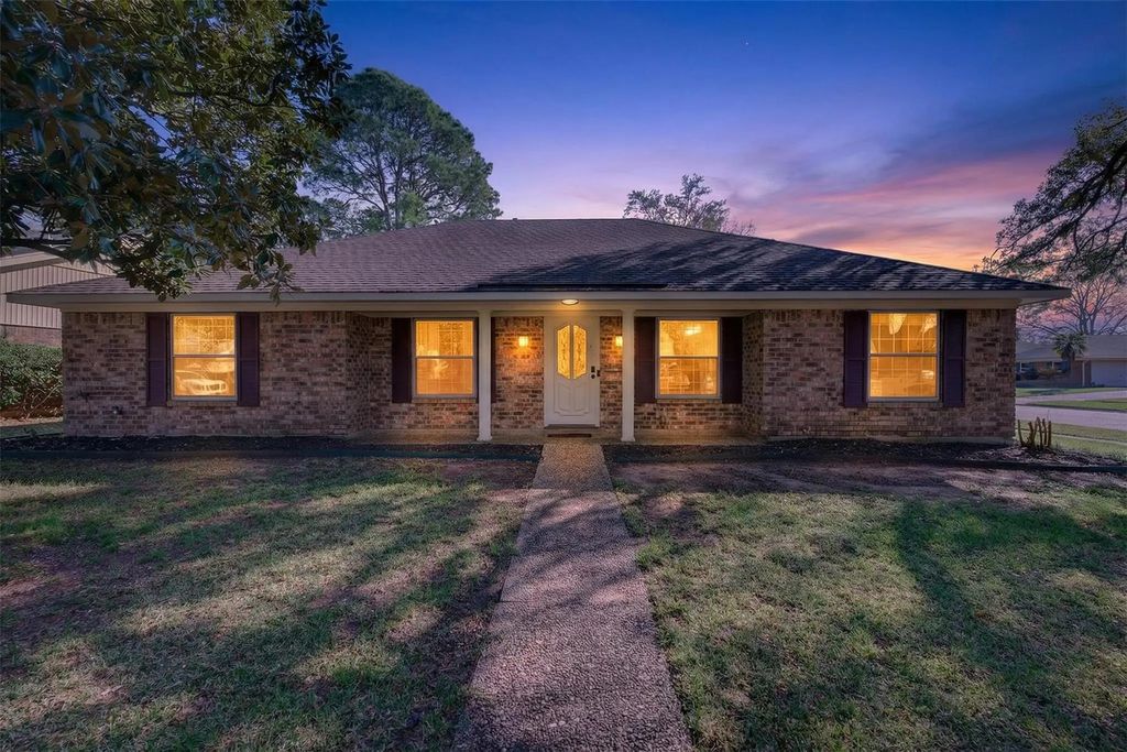 401 N Dresden Circle, Shreveport
