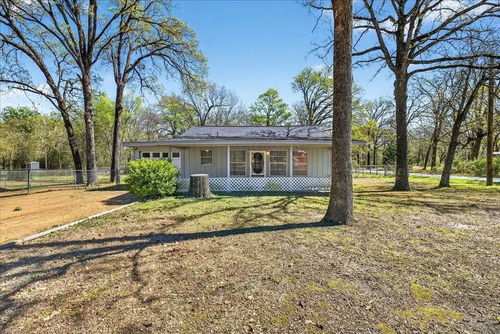 131 Sierra Madre Street, Payne Springs