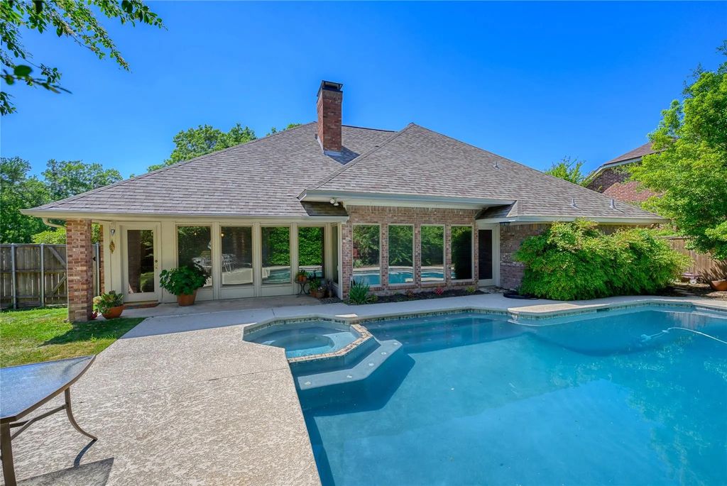 401 Cove Circle, McKinney