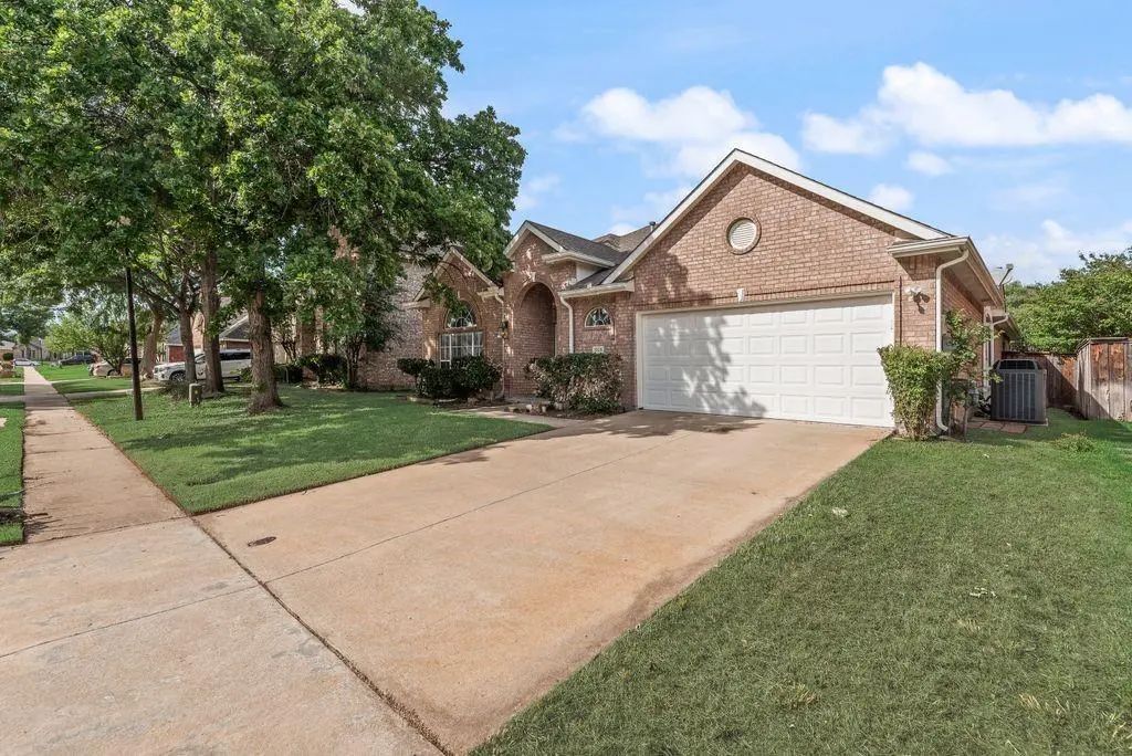 1325 Winnipeg Drive, Lewisville