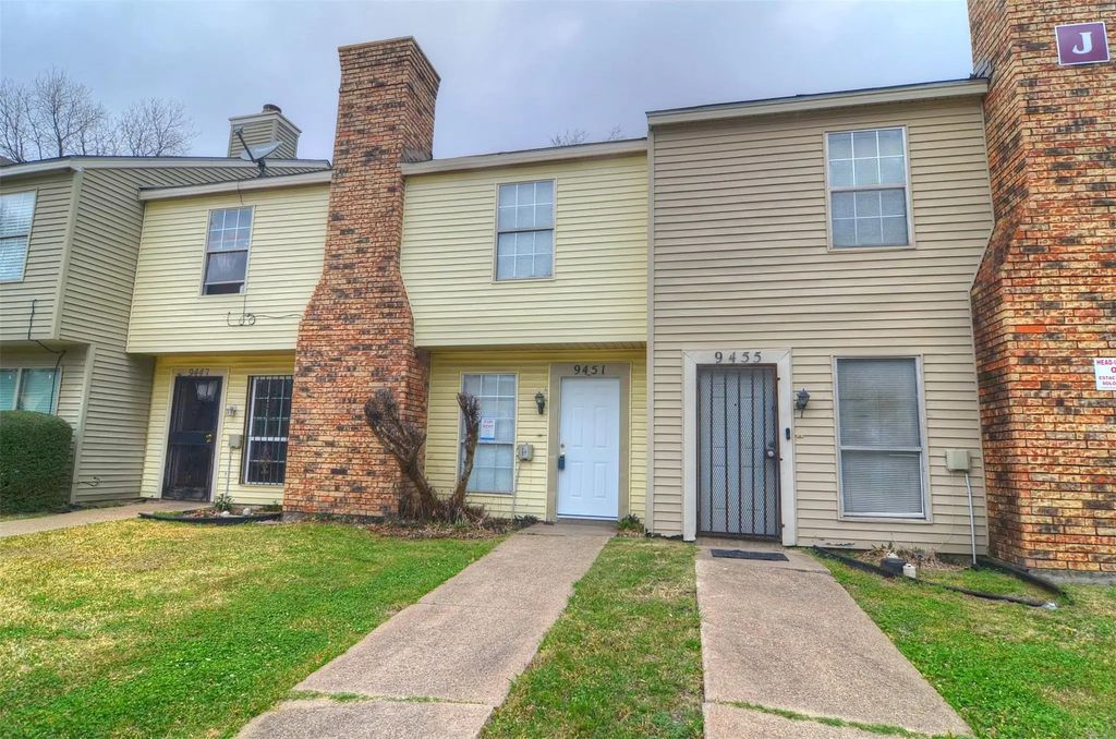 9451 Olde Village Court, Dallas