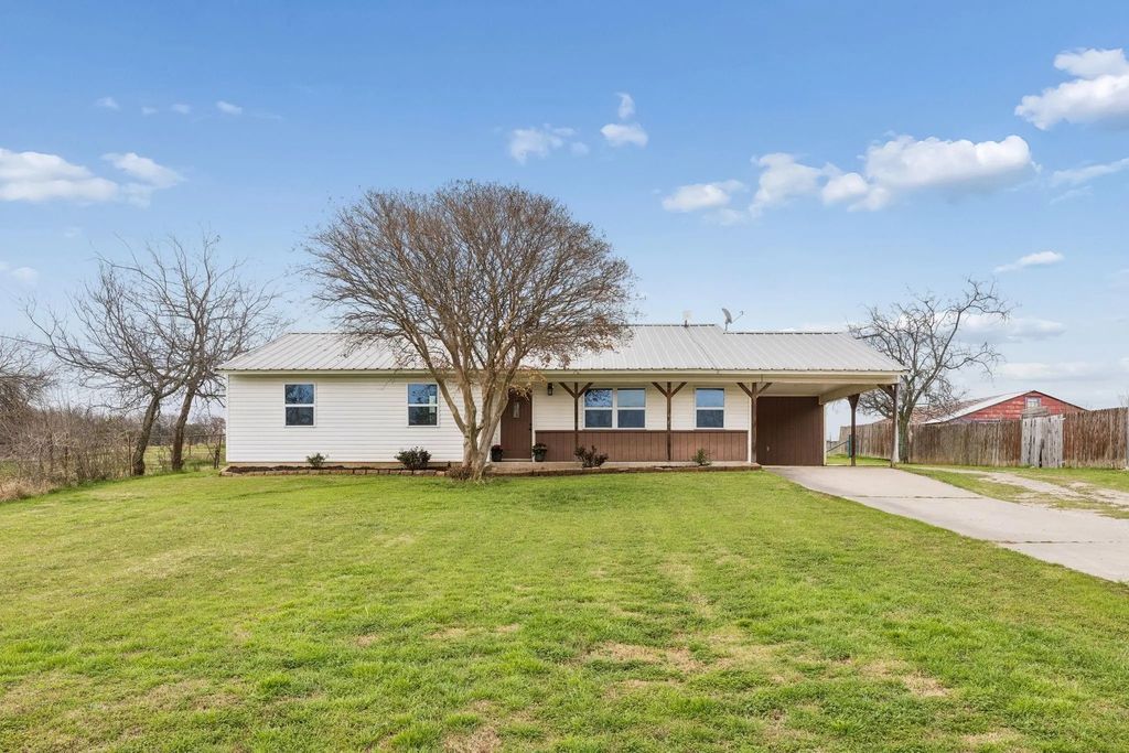 1087 County Road 2395, Alvord