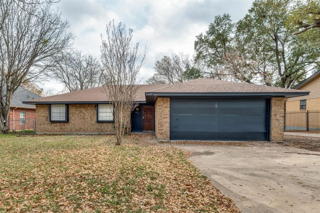 813 Green Pastures Drive, Cedar Hill