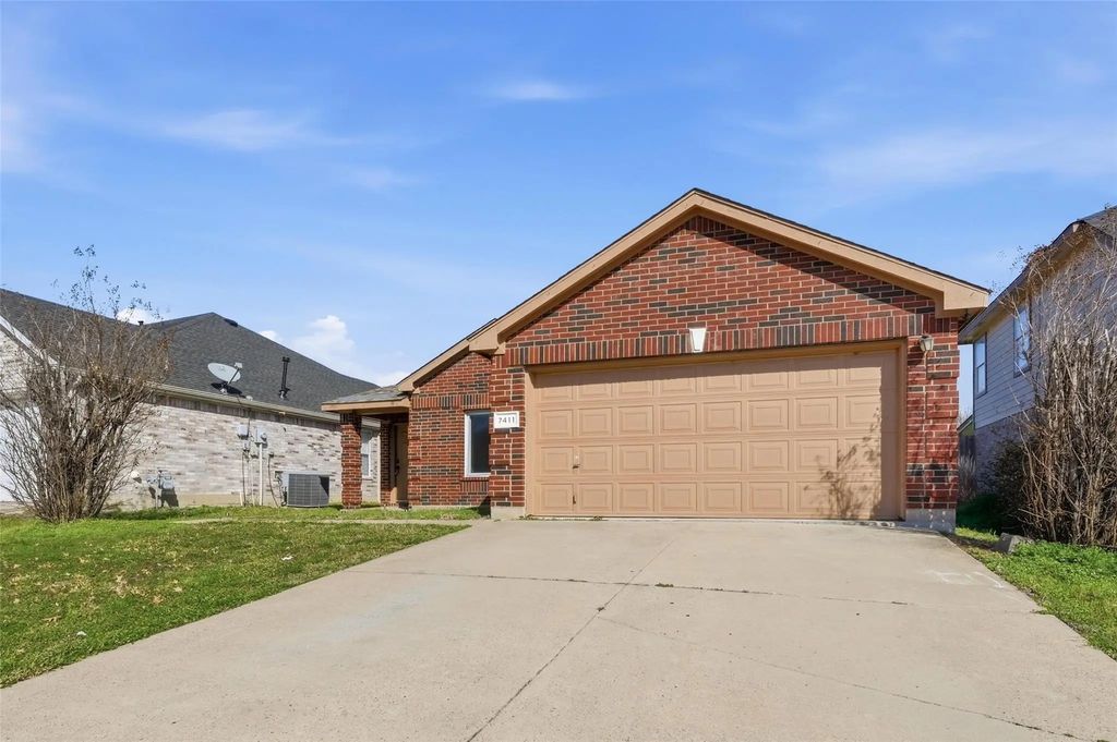 7411 Marsland Lane, Arlington