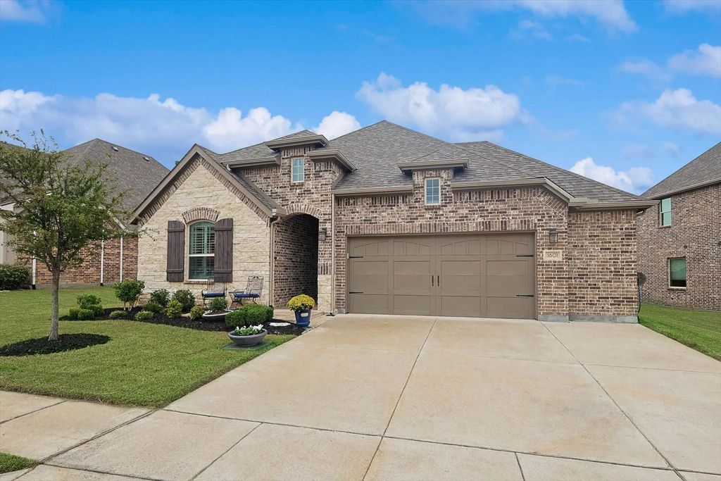 1601 Twistleaf Road, Flower Mound