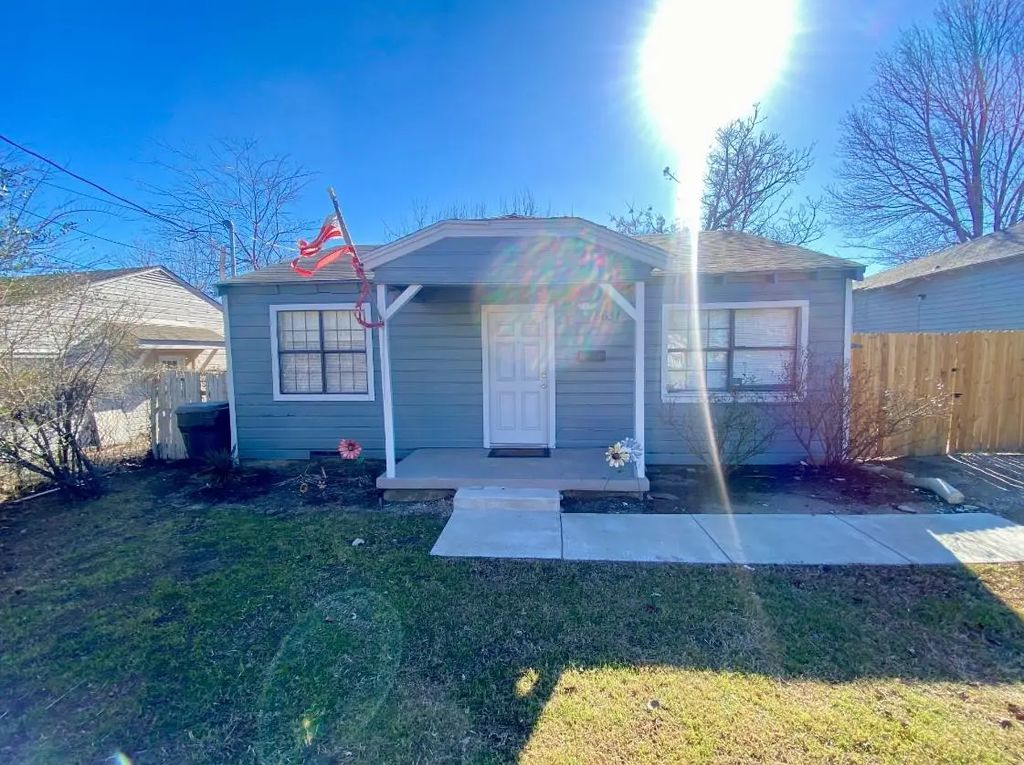 5631 Arlington Park Drive, Dallas