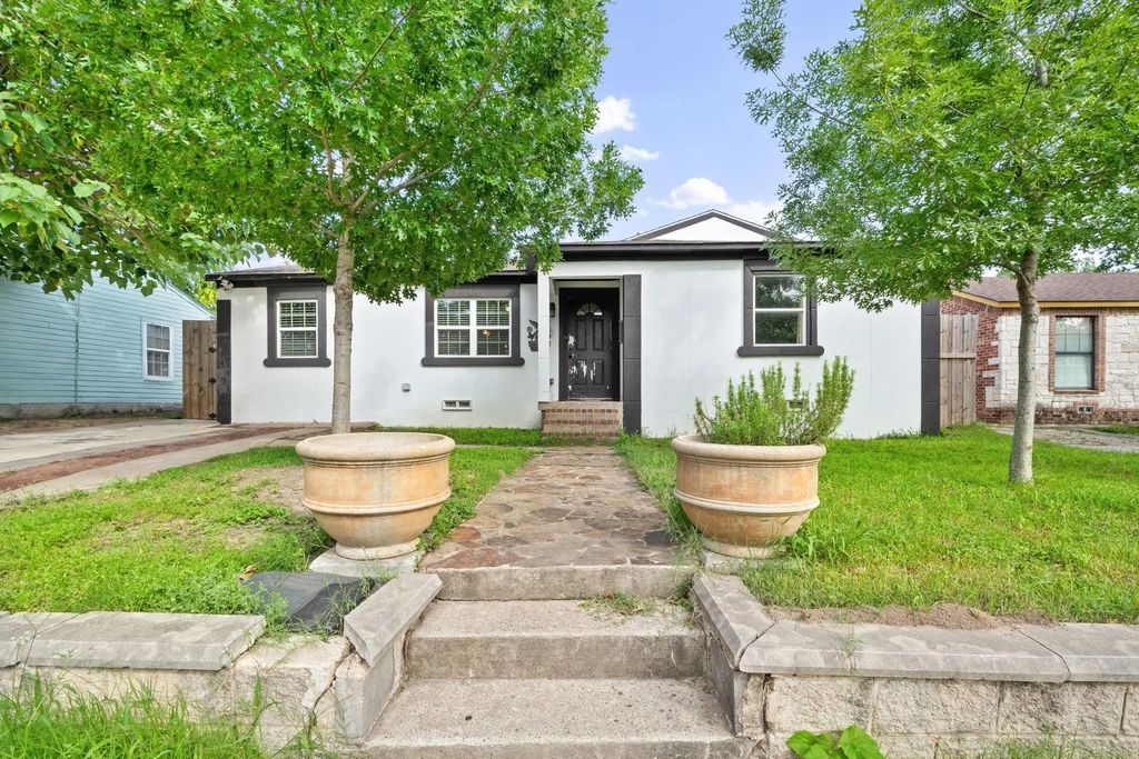 1736 Kirkwood Drive, Garland
