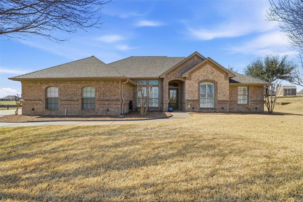 6812 Wild Stallion Road, Fort Worth