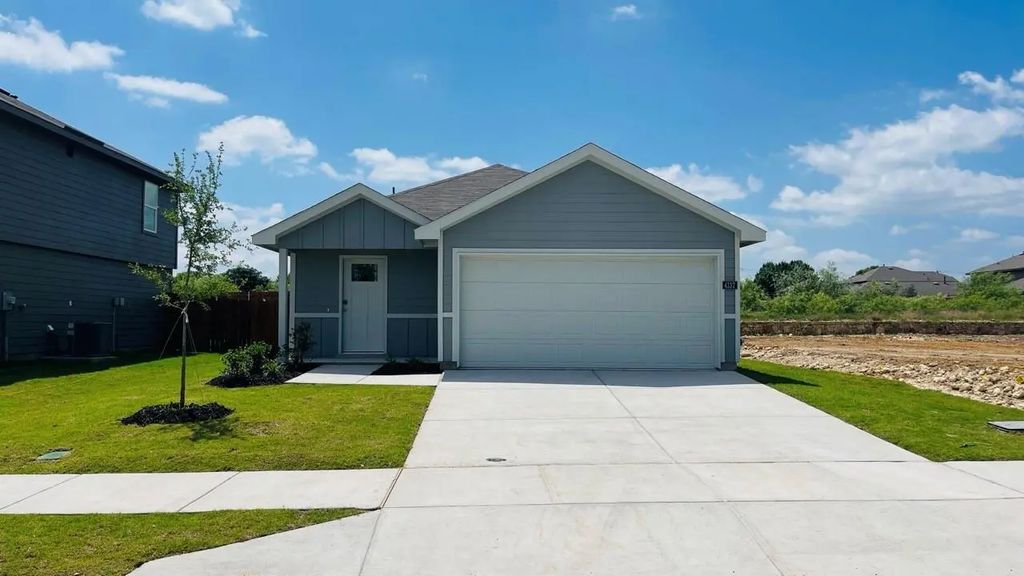 4137 Woodhill Bend Drive, Fort Worth