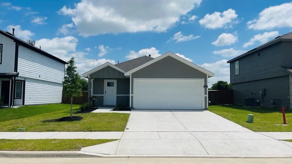 4237 Woodhill Bend Drive, Fort Worth