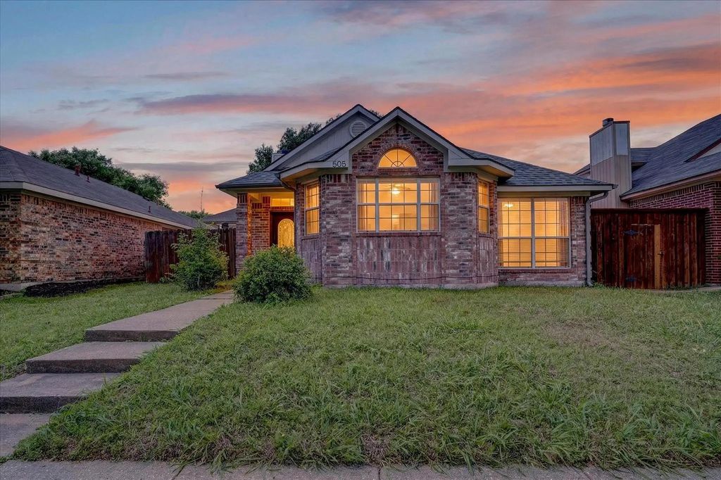 505 Picketts Drive, Mesquite