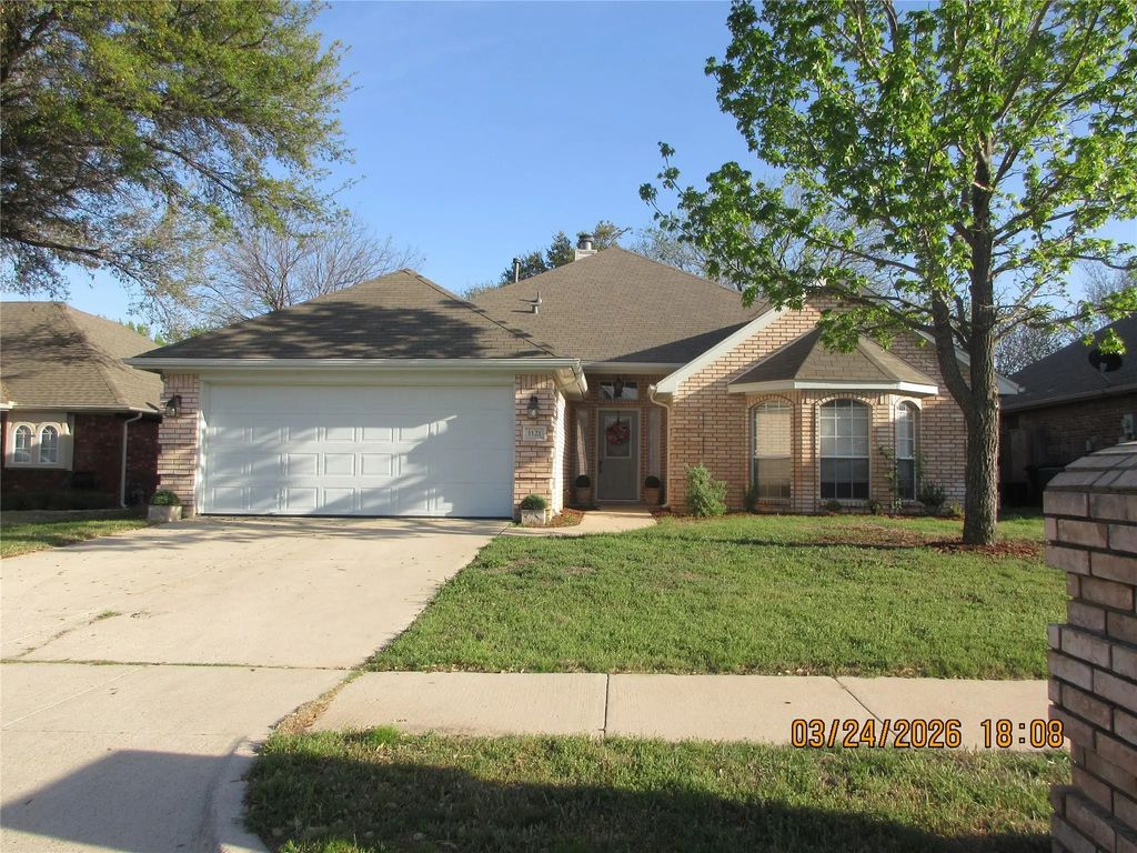 1121 Springwood Drive, Saginaw