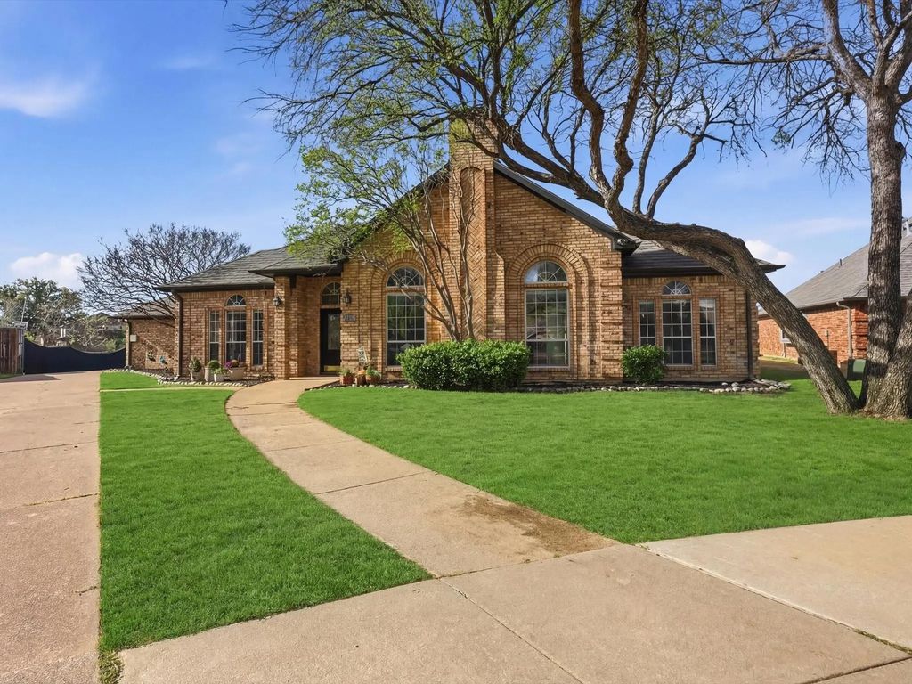 1227 Cambridge Drive, Carrollton
