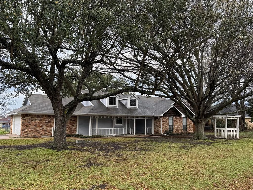 116 Ridge Crest Street, Red Oak