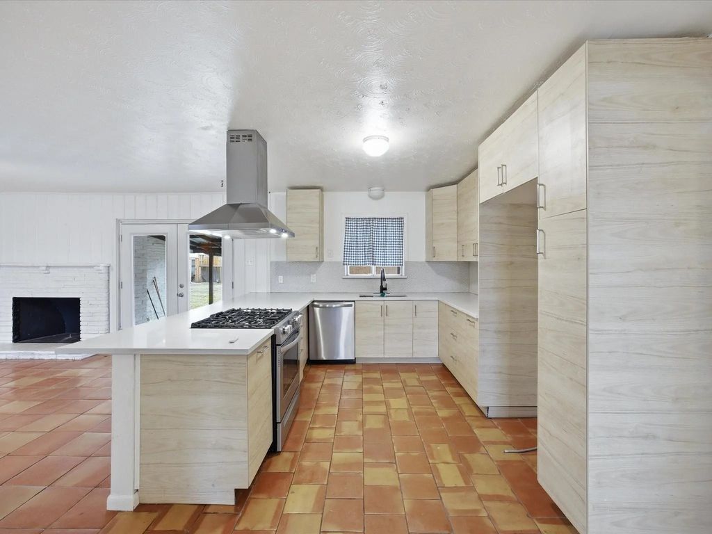 514 W Ridgewood Drive, Garland
