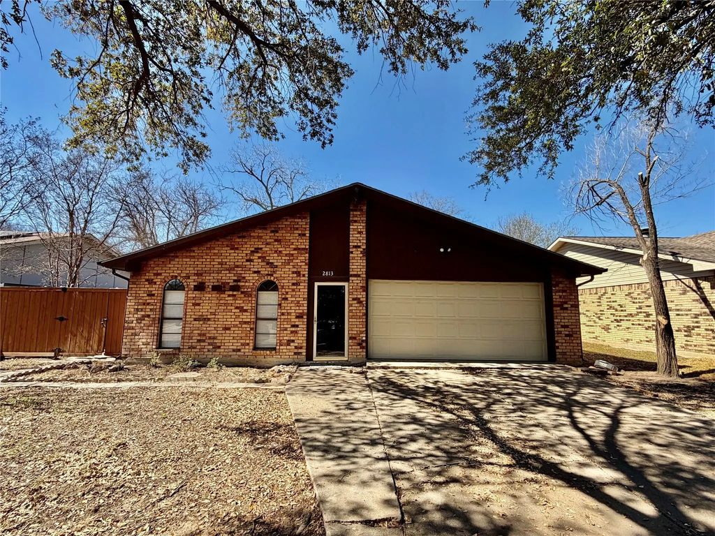 2813 Santa Monica Drive, Grand Prairie