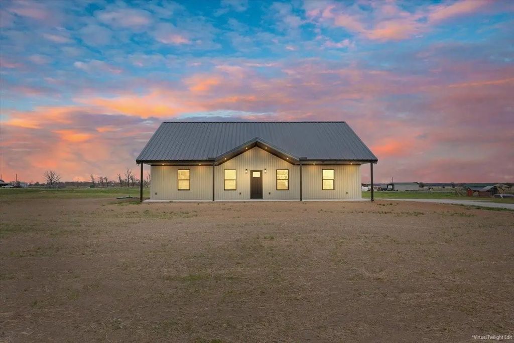 213 Kasberg Road, Leroy