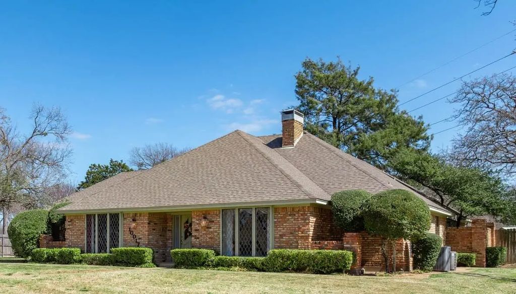 10017 Lost Oak Ridge Drive, Woodway
