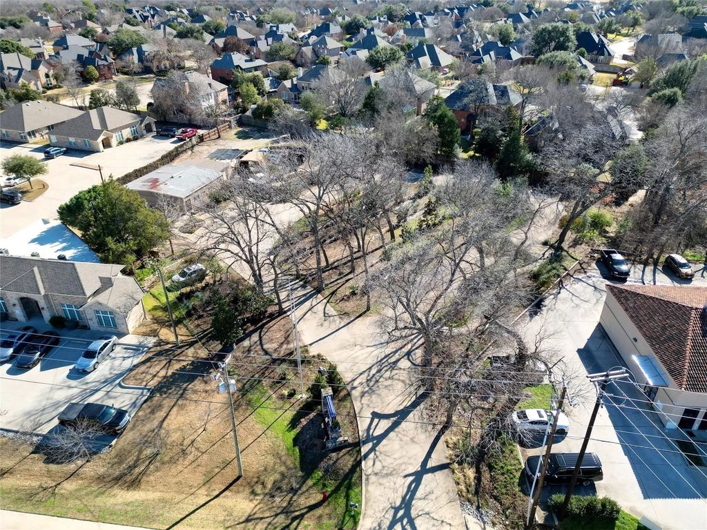 7111 Colleyville Boulevard, Colleyville