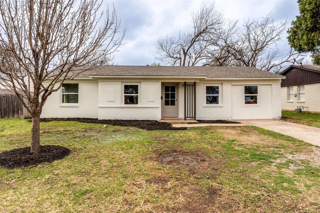 4213 Motley Drive, Mesquite