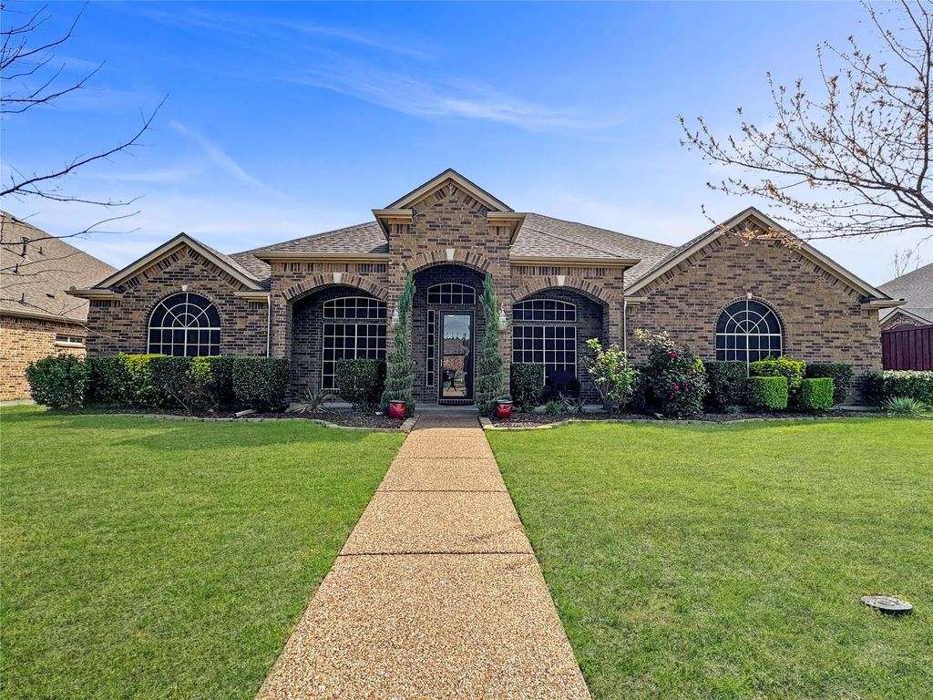904 Regal Bluff Lane, DeSoto