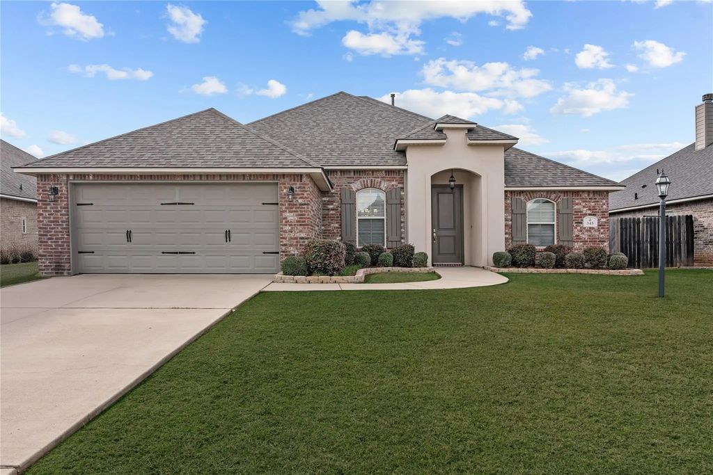 345 N Hampton Street, Haughton