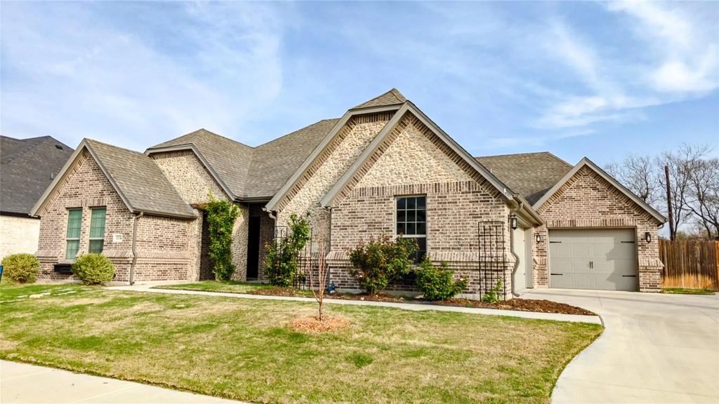 1124 Rocky Springs Trail, Fort Worth
