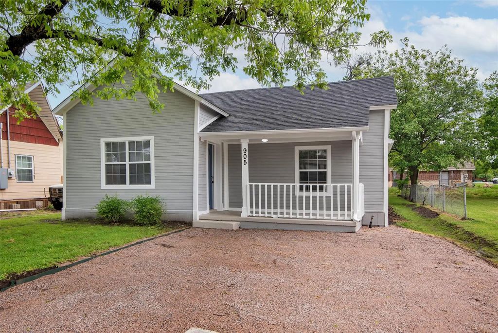 905 N Raymond Polk Sr Memorial Drive, Sherman