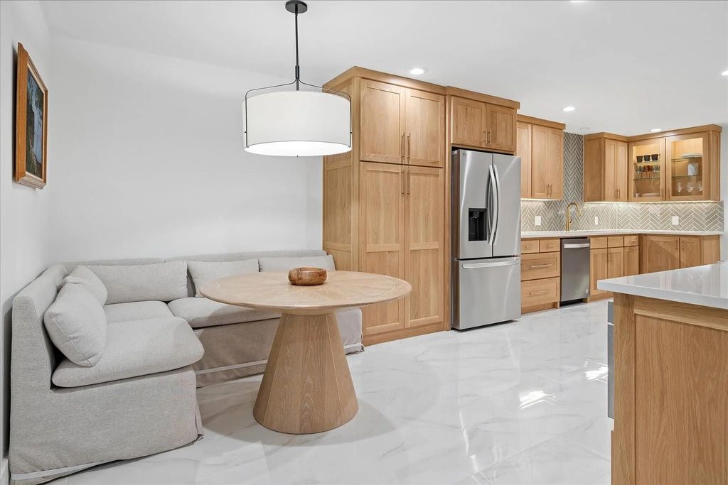 12380 Montego Plaza, Dallas