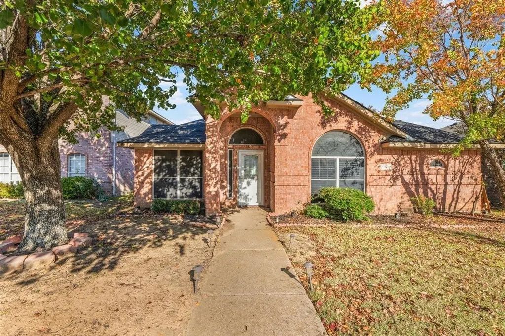 1212 Jessica Drive, Mesquite